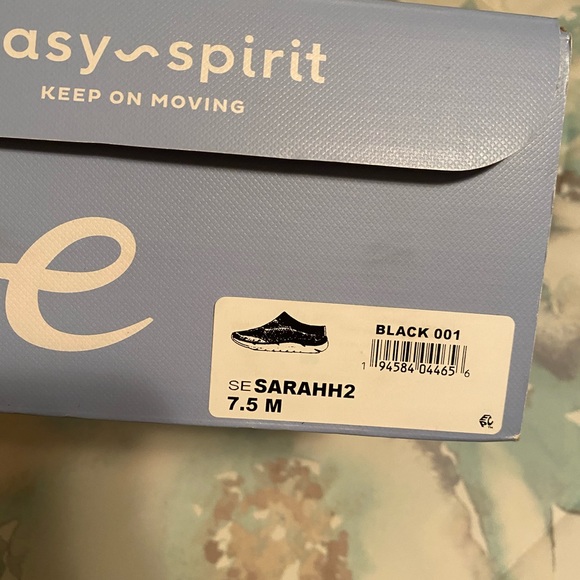 Easy Spirit - Picture 4 of 4